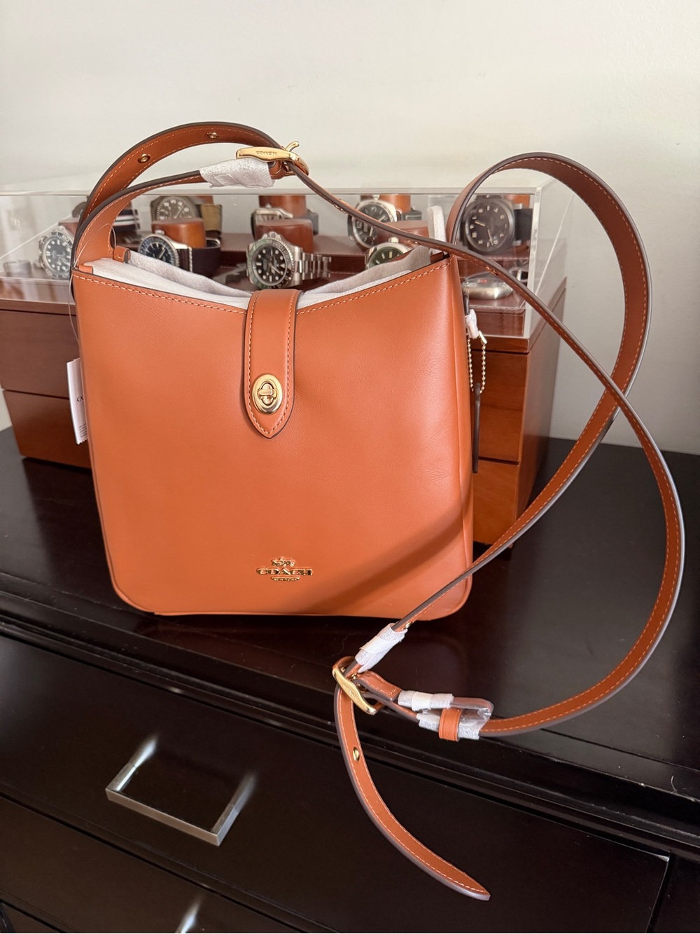 Coach Leather Hadley Convertible Crossbody bag in gold/tan - Picture 3 of 6